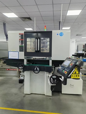 700kg Last Oberflächen Schleifmaschine 300x700mm Tisch 0,75KW Motor